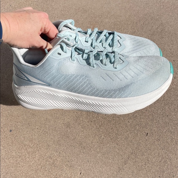 🩵 Altra Experience Form - Women’s 10 - Picture 2 of 11